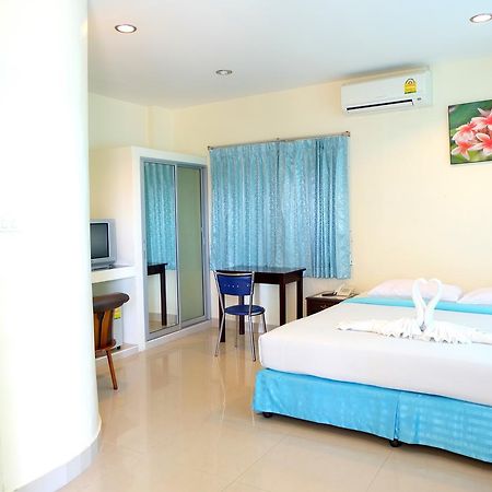 Готель Krabi Marina Seaview Екстер'єр фото